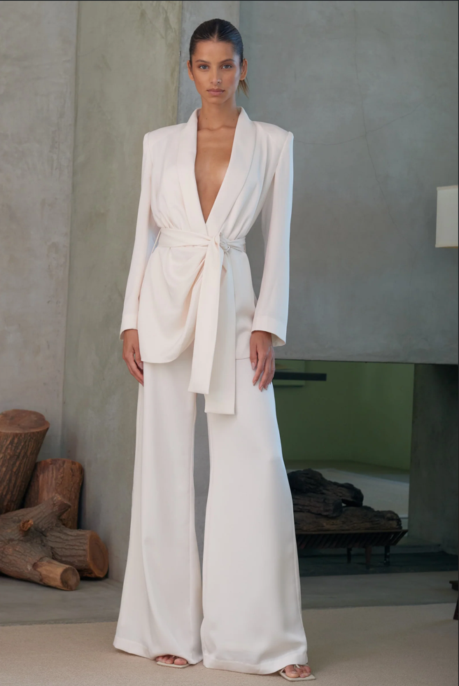 Elegant White Lace-Up Wide-Leg Pantsuit – Deep V Neck Blazer & Belted Waist (S–5XL)