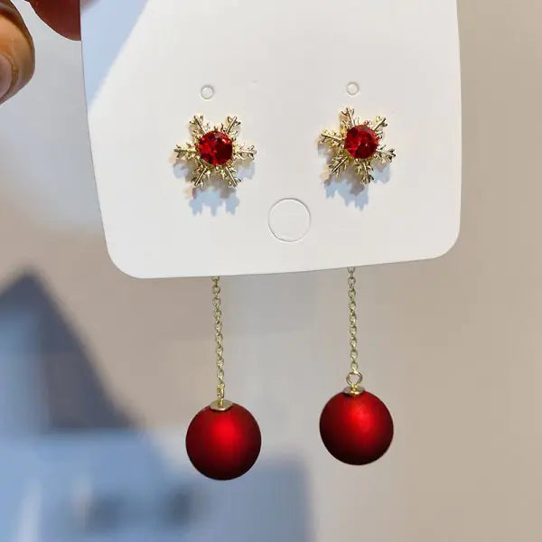 Christmas Snowflake Stud Earrings - Blingy Bag LLC