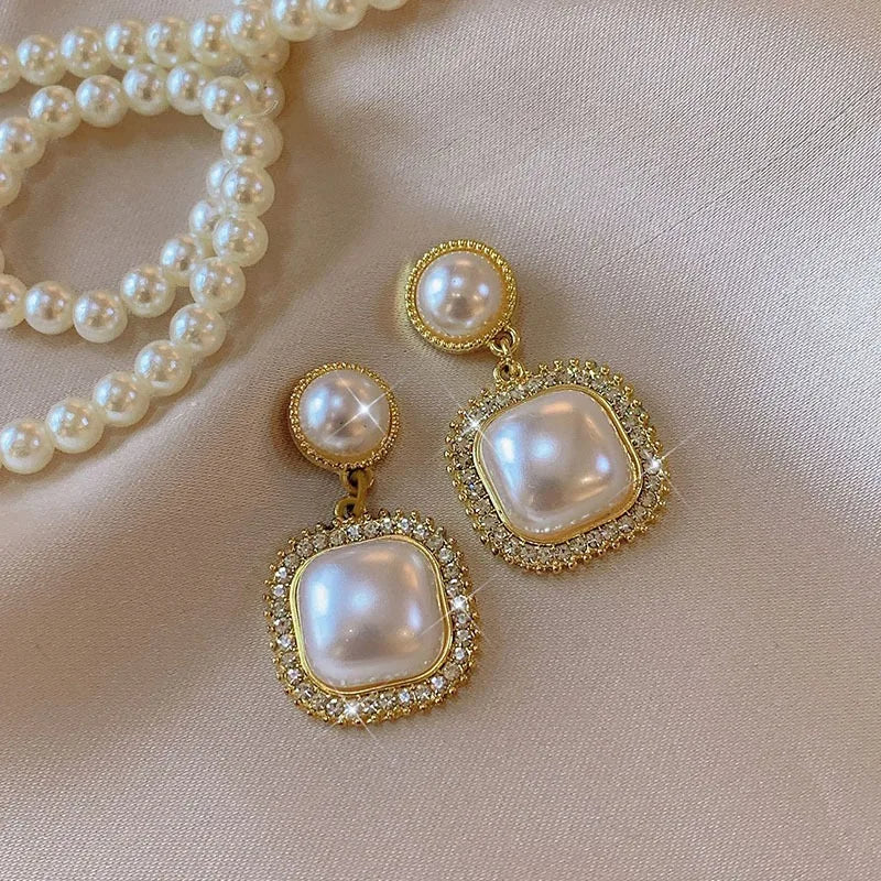 Jewelry CC Style Pearl Vintage Earrings - Blingy Bag LLC