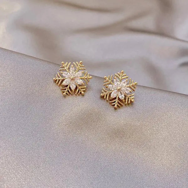 Christmas Snowflake Stud Earrings - Blingy Bag LLC