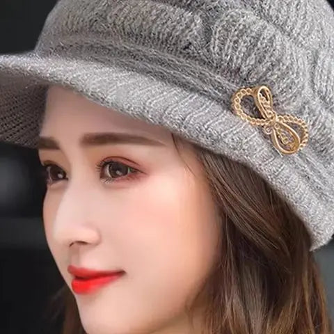 Women’s Winter Knitted Hat – Plush Fleece-Lined Warm Wool Cap for Mom & Grandmother, Christmas Gift