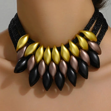 Women’s Multilayer Choker Necklace – Short Collar Jewelry & Fashion Accessory